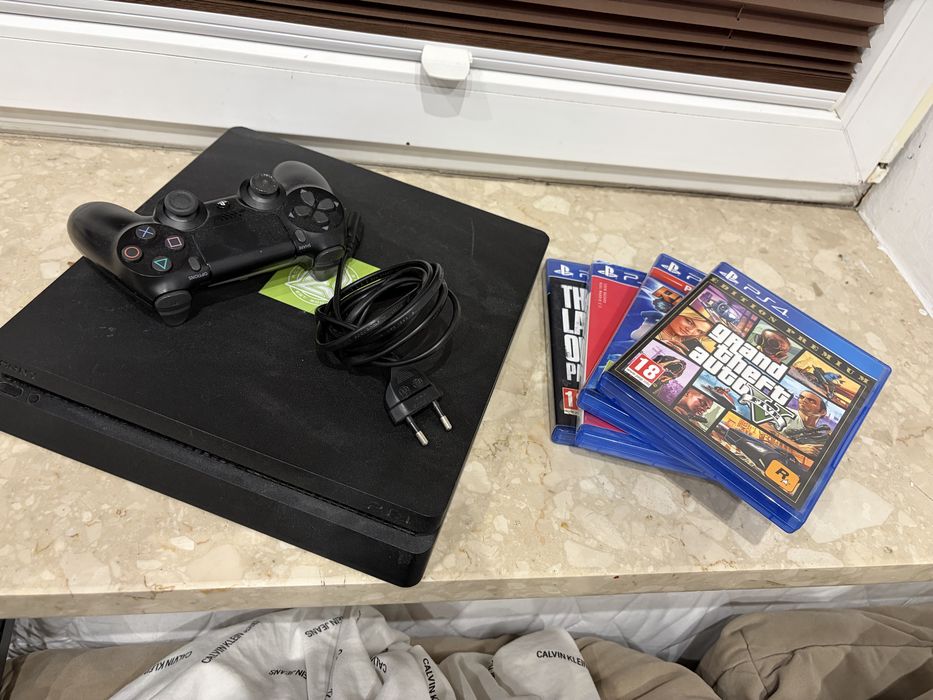 PlayStation4 ps4 slim