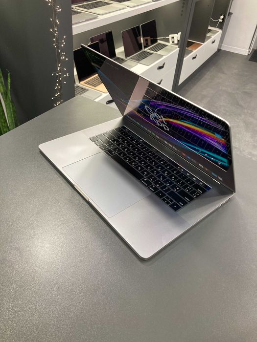 Ноутбук MacBook Pro 15’’ 2018, i7 16 / 256GB + 4GB ГАРАНТІЯ 89300