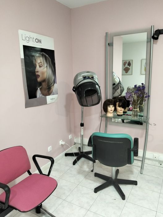 Espaço estética/sala/cadeira Cabeleireiras