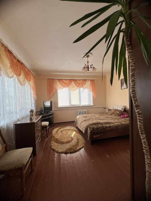 Будинок 256м² + 10 соток | Раково | Гараж, сауна, 5 кімнат
