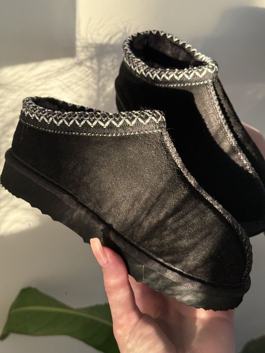 Жіночі короткі уггі з вишивкою Hengji