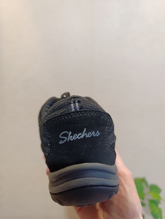 Кросівки  37 розміру