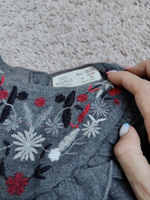 Bluzka z haftem Zara rozm. 92 idealny stan