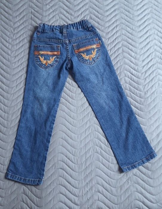 Niebieskie dżinsy, r. 104