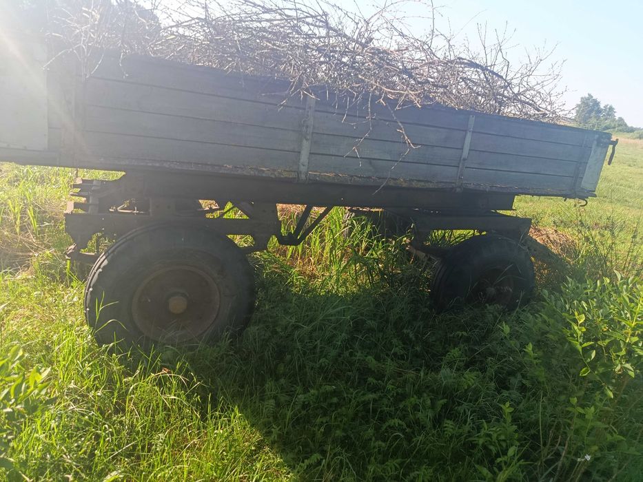 Продам прицепа до трактора на ресорах