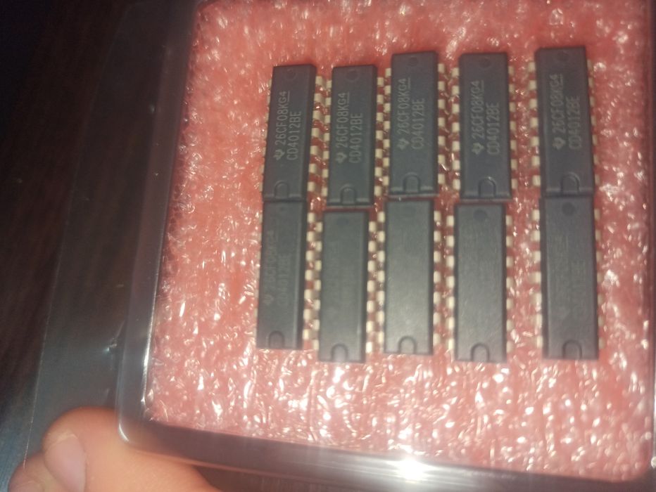 Пам'ять мікросхемна CD4012BE dual NAND CMOS DIP‑14, 10 шт