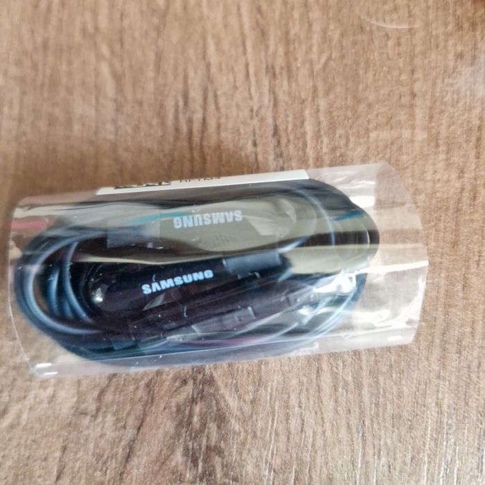 Samsung GALAXY A70 SM-A705FN/DS sprawny 100% telefon Dual SIM, 4G LTE