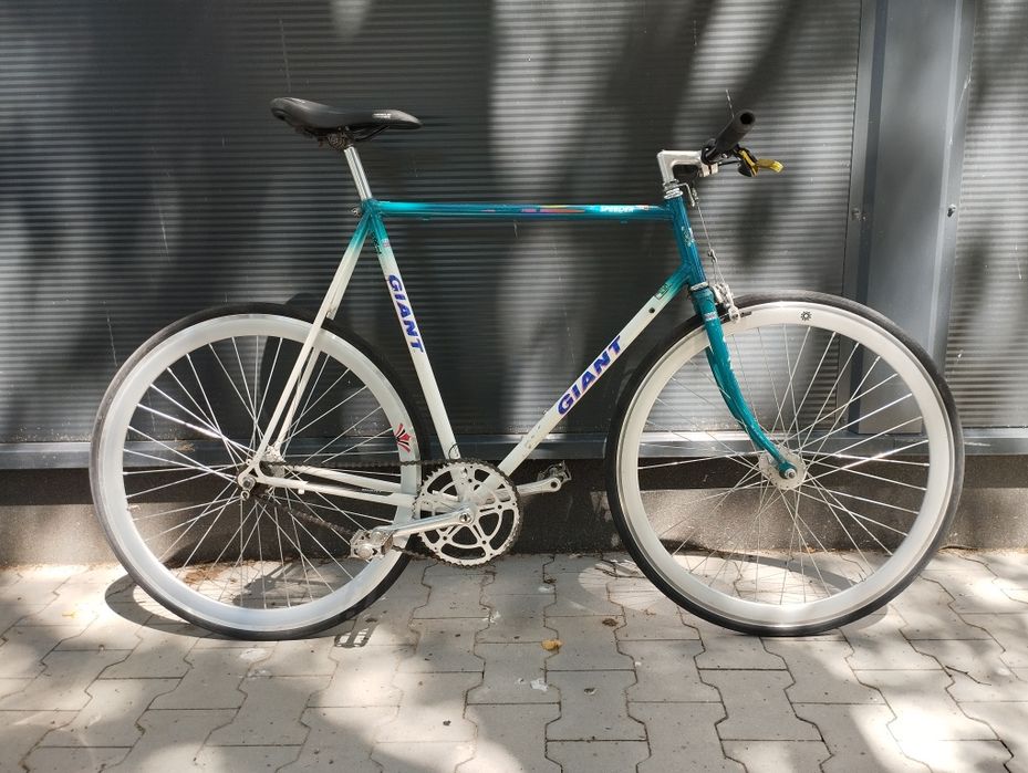 Giant 28 700 single speed ostre koło