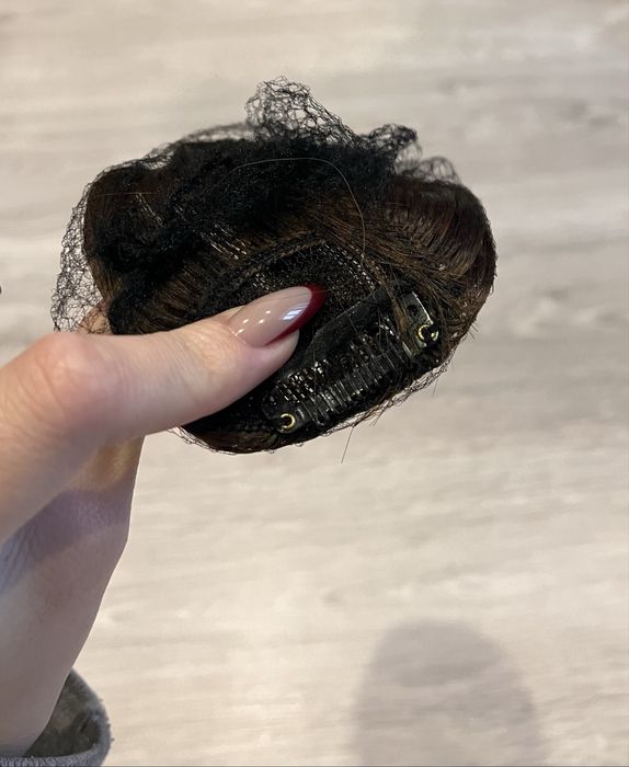 чубчик на заколці