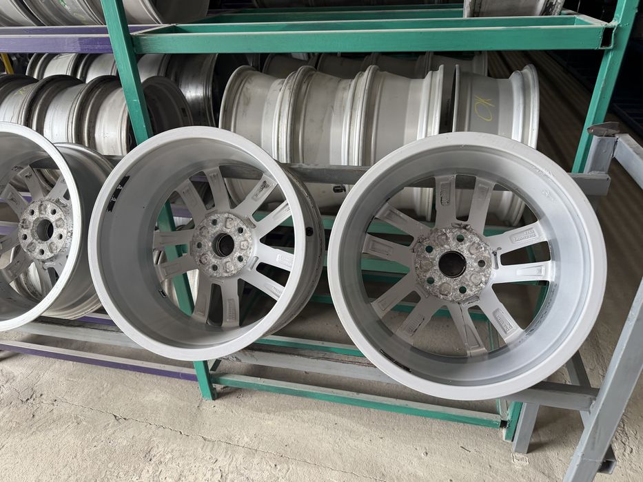 Оригінальні диски Audi 5/112 R17 6,5J ET43 8YO 601 025L.