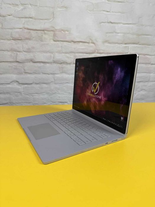Ноутбук Microsoft Surface Book 2, 13.5 FullHD 3K IP/i5-7300U/8GB/256GB