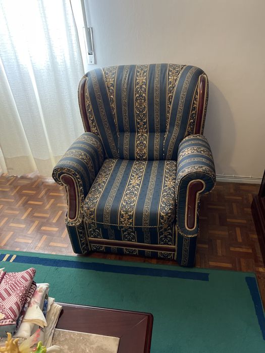 Conjunto de 3 sofás com cama