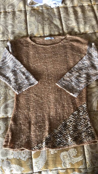 Uma camisola e dois casacos Tam M