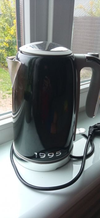 Электрочайник 1.7л.