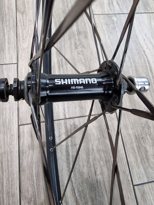 Koło do roweru przednie 28 cali Shimano HB-RM40