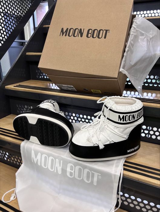 MOON Boot мунботи чоботи оверсайз чорно білі 42/44 розмір