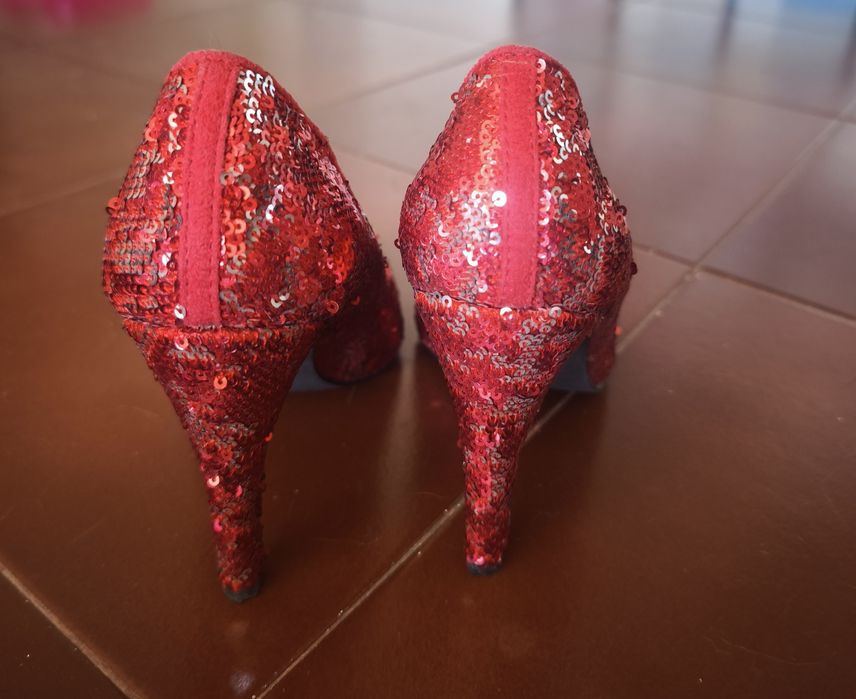 Sapatos Nº36(altos) Novos e semi usados