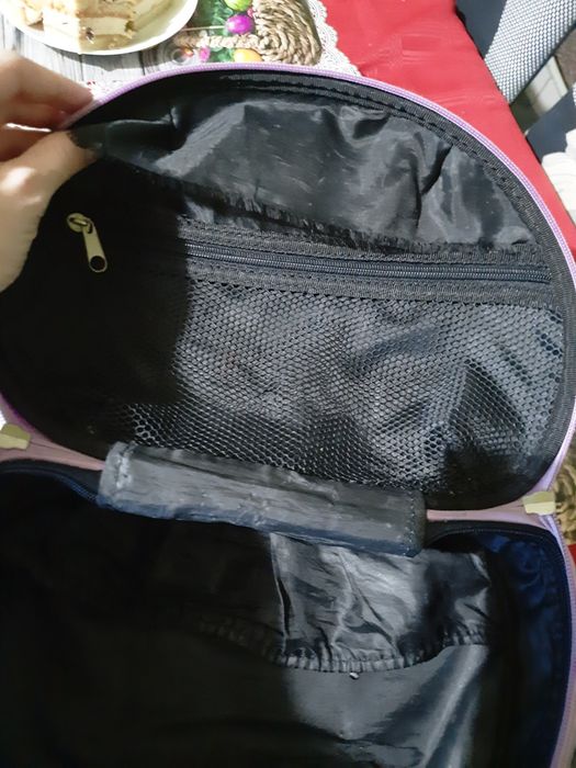 Kosmetyczka pojemna damska!