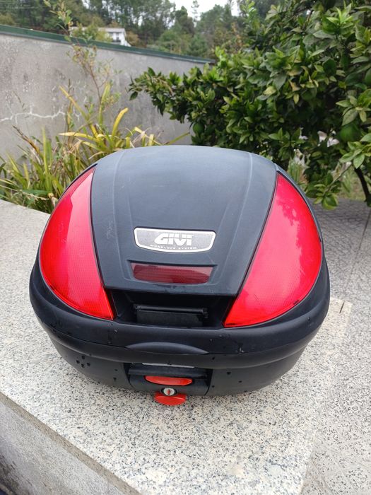 Top case Givi usada