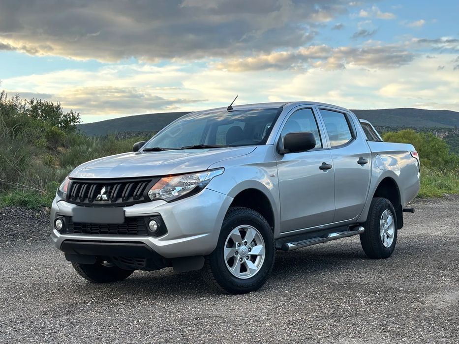Mitsubishi L200 2.4 DI-D CD Invite 2WD
