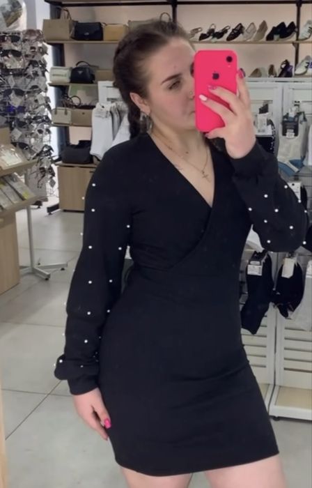 Продається сукня, стан новий ніразу не одягнута.