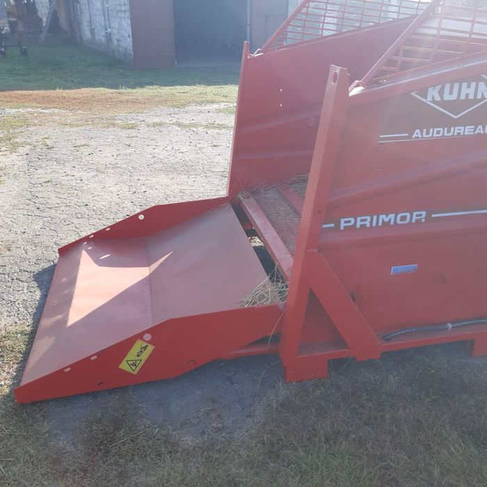 Продам розкидач соломи