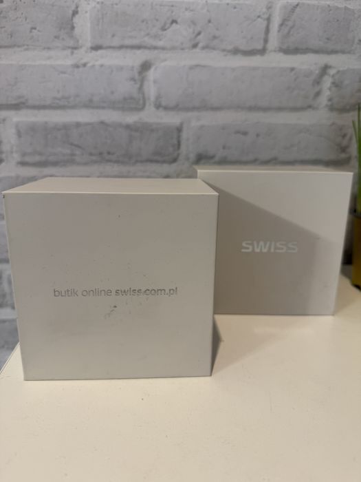 Nowe pudelko na zegarek marki Swiss