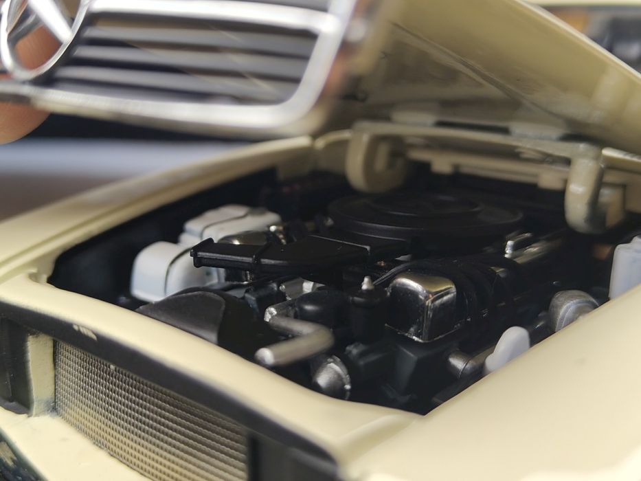 Mercedes 350SL R107 Sunstar nowy