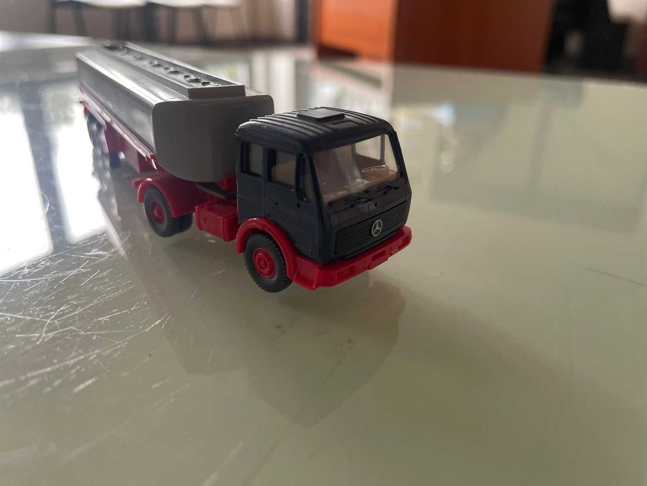 Samochód Piko H0 mercedes cysterna