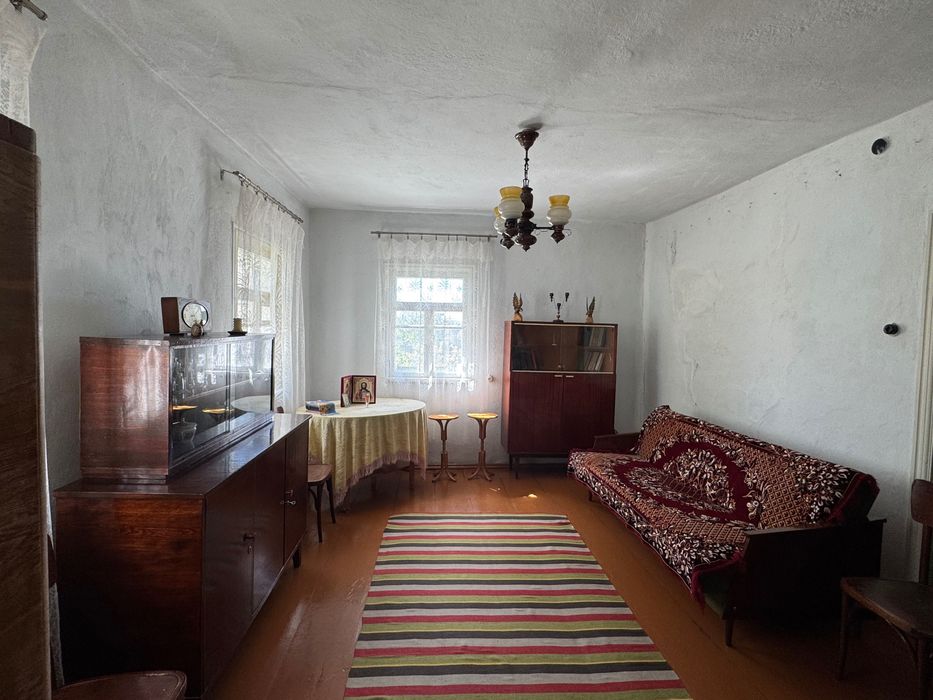 Продаж будинку с. Іванів - 30 сот!