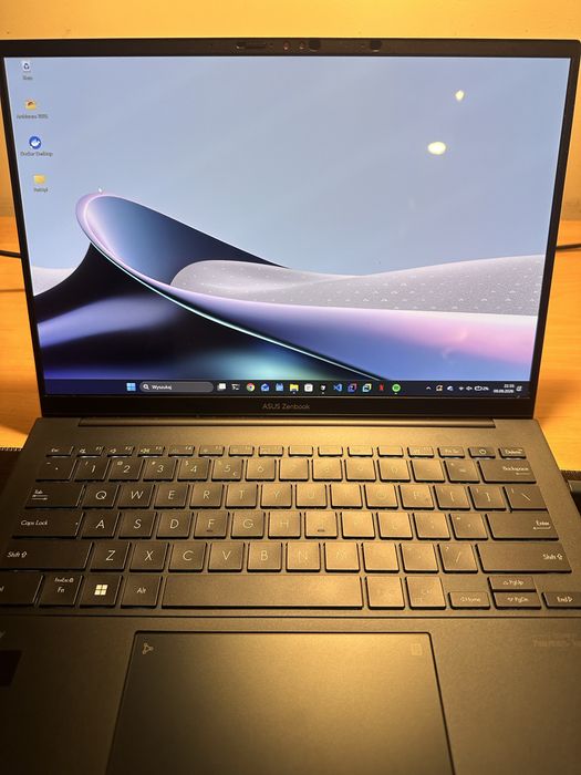 Asus Zenbook UX3405 14 OLED 16GB RAM/ 1TB ssd