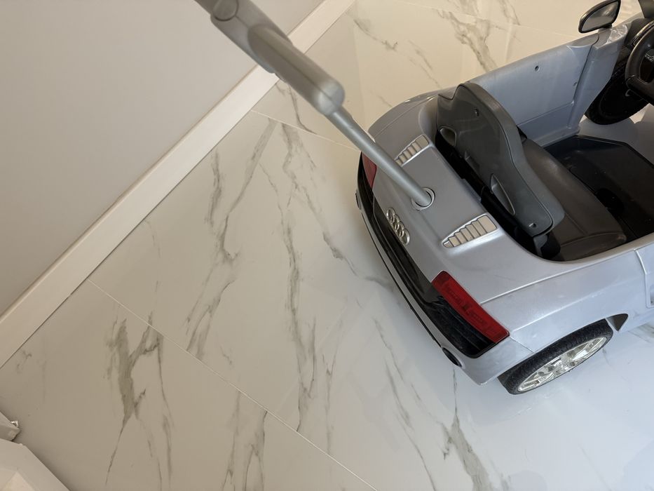 Audi R8 crinca com capota