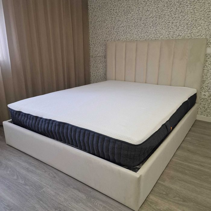 Camas De Casal Estofadas ALTA GAMA - MODELO GOMOS - Top de Gama 190x140m Estrado Incluído!!
