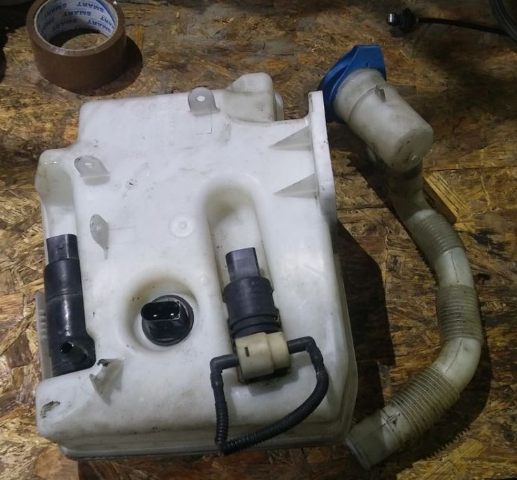 zbiorniczek spryskiwaczy xenon vw audi 1k0955453q