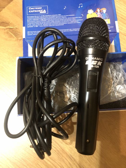 Мікрофон ВВК караоке