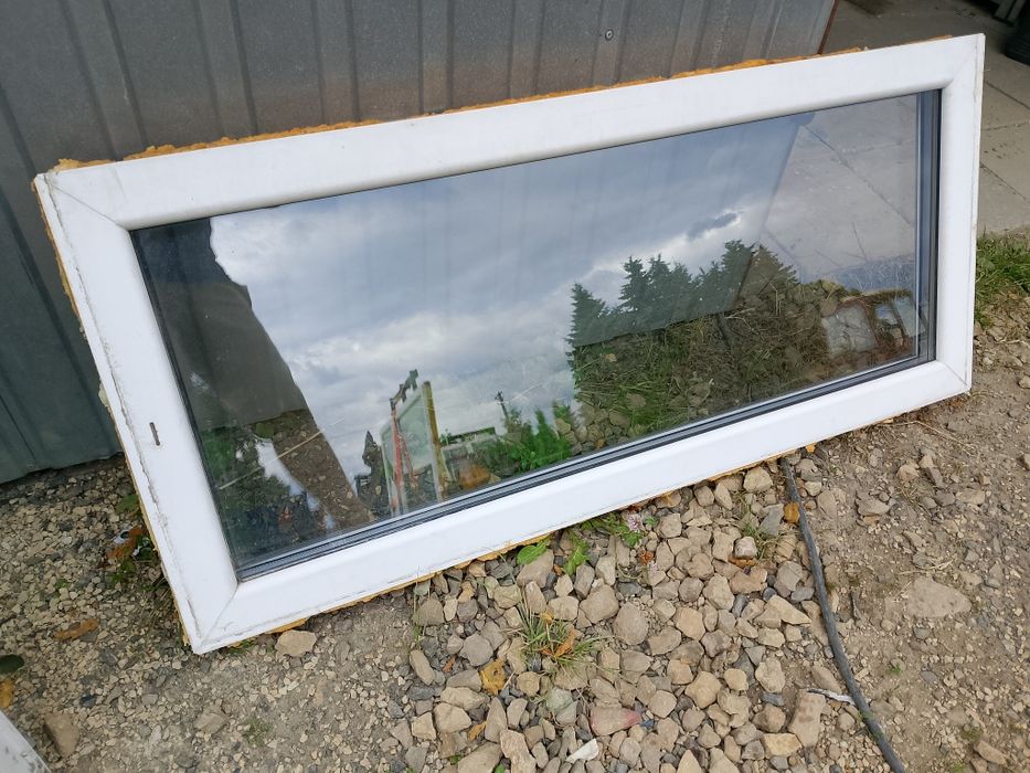 Okno 128x57 fix 3-szybowe białe plastikowe