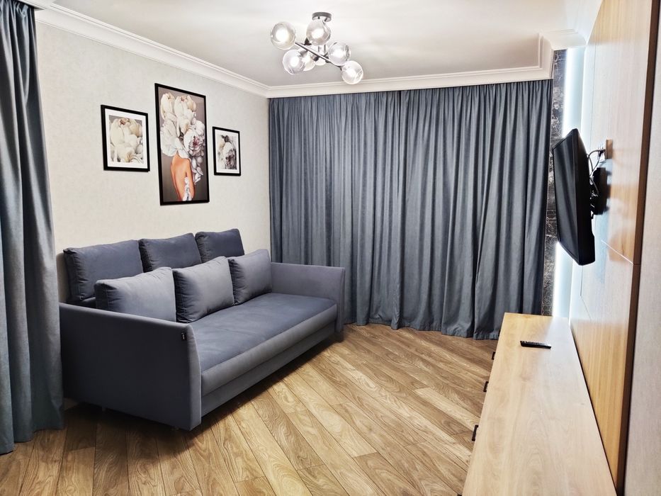 2к квартира з ремонтом біля метро КПІ