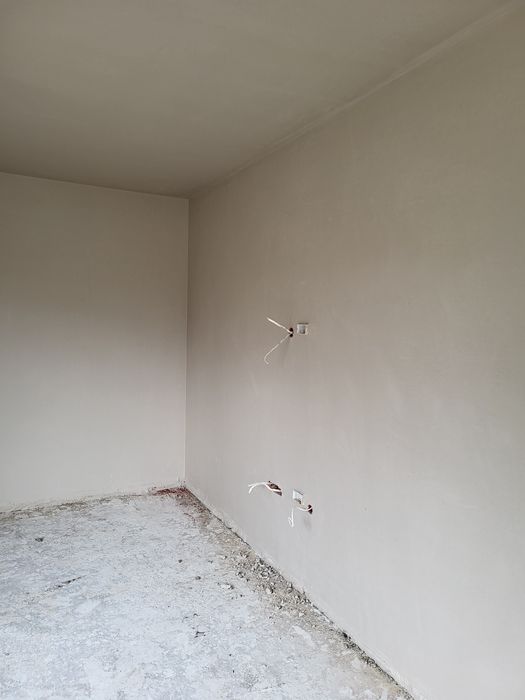 Tynki maszynowe posadzki styrobeton izolacje pianą pur I celulozą