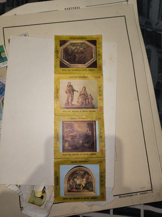 Coleção de selos infindável em bom estado