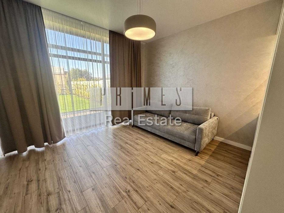 Продаж будинок з ремонтом у закритому котеджному містечку, Підгірці