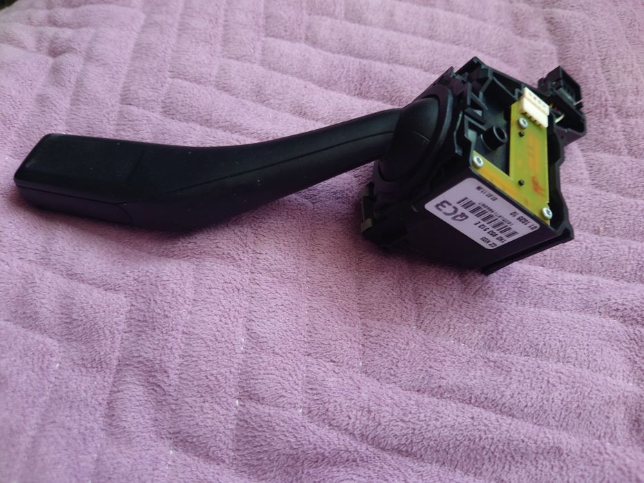 Перемикач поворотів лівий 1К0 953 513 Е