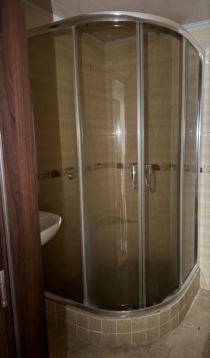 Продам душевую кабинку