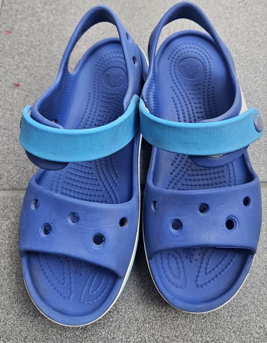 Sandałki Crocs J2 33-34