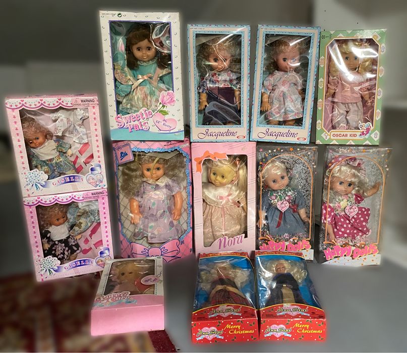 Bonecas de colecção ainda na caixa