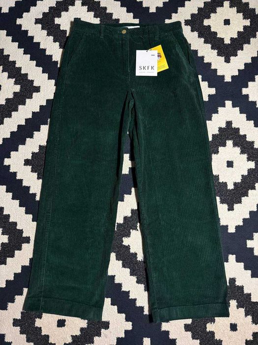 Продам нові вельветові брюки темно зеленого коліру