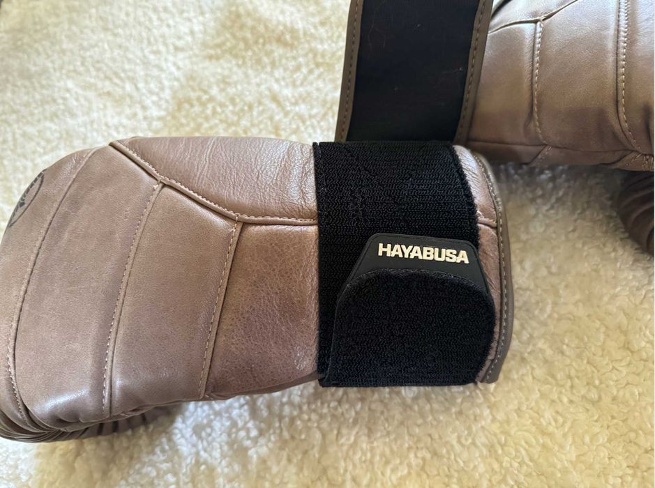 Hayabusa Tokushu Boxing Gloves 16 oz - Unused