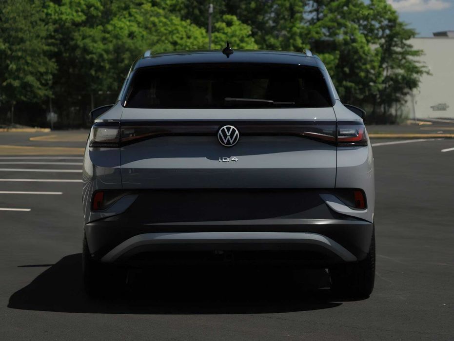 Volkswagen ID.4      2022