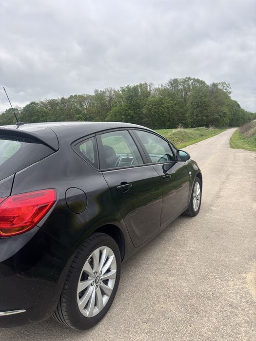Opel astra J 2013