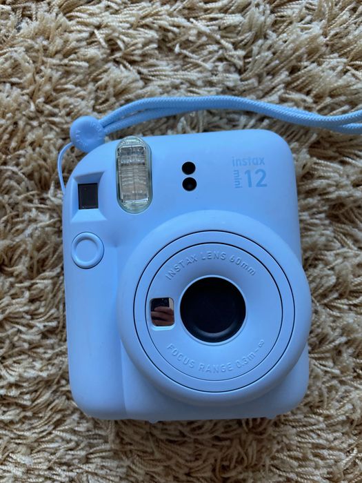 Instax Mini 12 – Como Nova, usada 1 vez