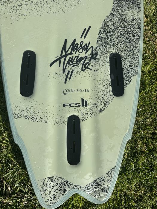 Prancha surf softech mason twiny 5'6 35 litros fcs2